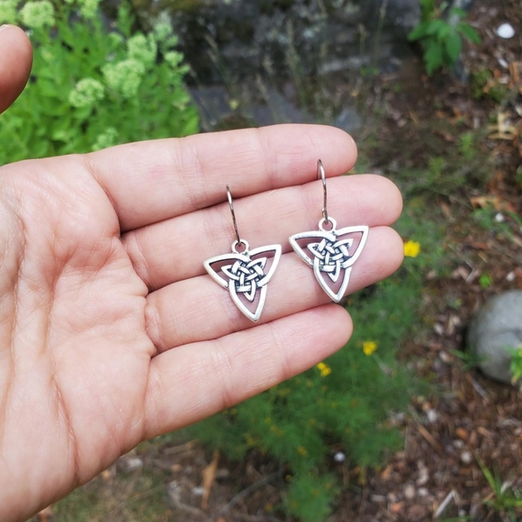 Jewelry - New Handmade Silver Celtic Triangle Earrings
